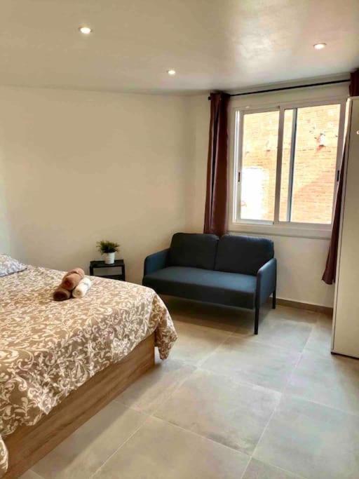 הוספיטלט דה יוברגאט Estudios Hl Frente Al Metro Barcelona-Aeropuerto מראה חיצוני תמונה